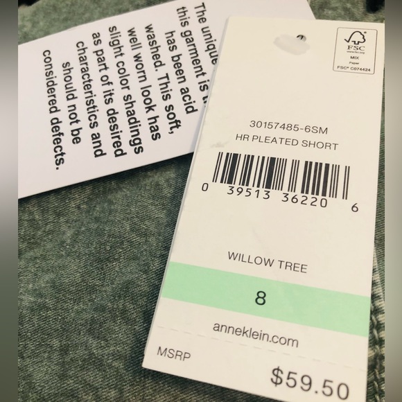 Anne Klein pleated shorts - Picture 6 of 6